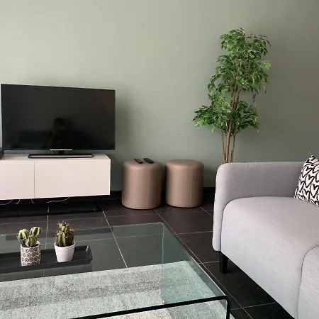 Het Perfecte Familieappartement Voor Jong En Oud! Daire *